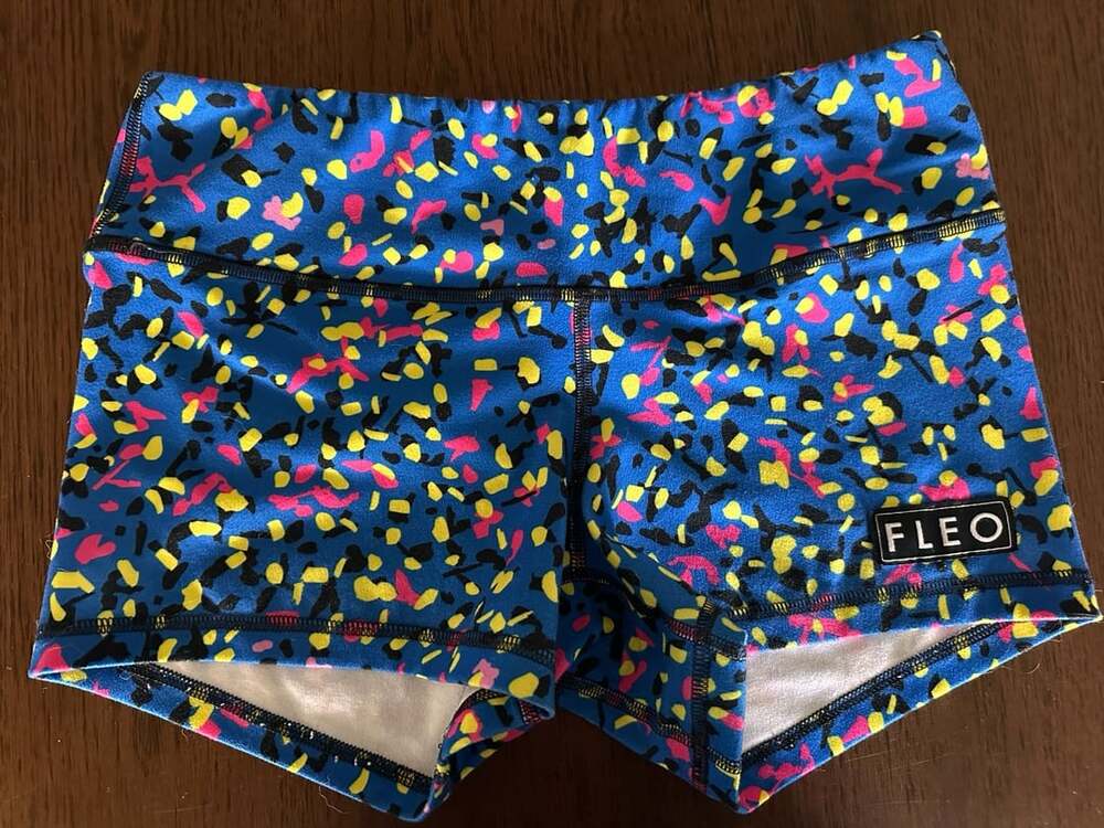 Fleo Bright Dash Shorts Size M Blue Pink Athletic
